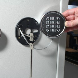 cassetta di sicurezza con 120 ganci per chiavi di ultima generazione