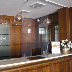 PANNELLO DI PROTEZIONE PER RECEPTION